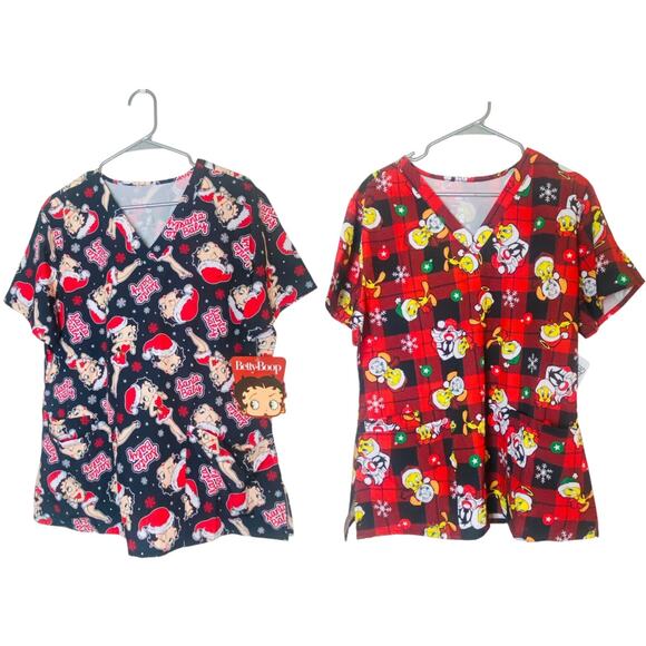 4200 Nursing Scrub Tops Womens 1X V-Neck Lot of 2 Chirstmas Betty Boop Garfield - Picture 1 of 9